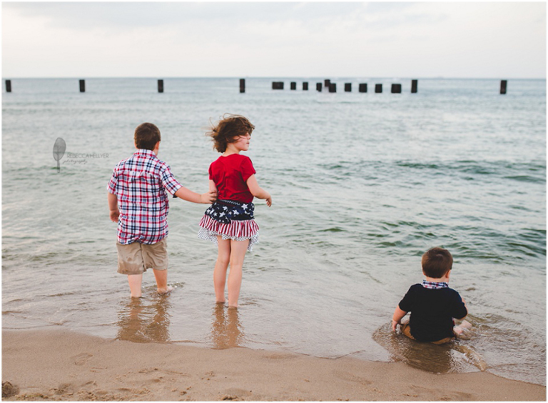 Chicago Family Photographer_North Avenue Beach_Rebecca Hellyer Photography