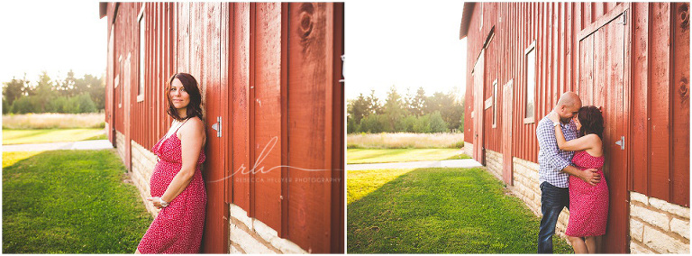 red barn maternity photos | Chicago photographer