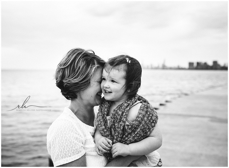 Mom and daughter portraits | Chicago Family Photographer | Chicago Mini Session Photographer | Rebecca Hellyer Photography