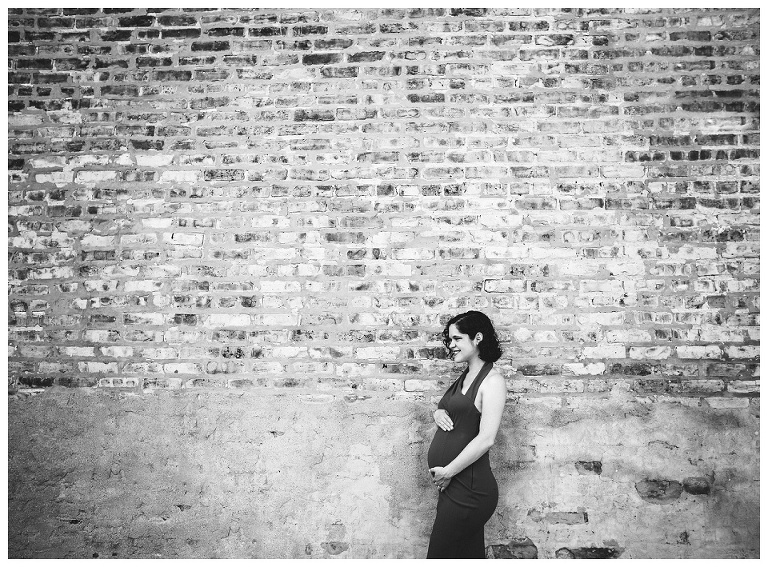 Black and white maternity photos | Chicago Photographer | Rebecca Hellyer Photography