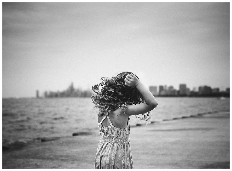 Montrose Harbor skyline | Chicago Family Photographer | Rebecca Hellyer Photography