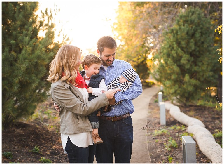 Fall family photos in Bucktown | Chicago Photographer | © Rebecca Hellyer Photography