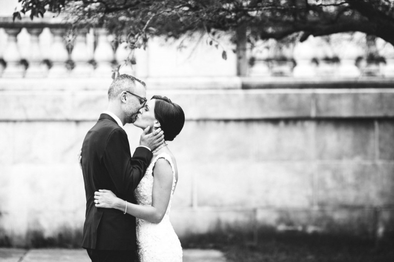 Wedding photos at museum campus, chicago | Chicago wedding | © Rebecca Hellyer Photography